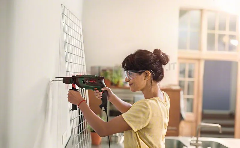 Trapano Battente Avvitatore Bosch UniversalImpact 700 5 Trapano Battente Avvitatore Bosch UniversalImpact 700 - immagine 3